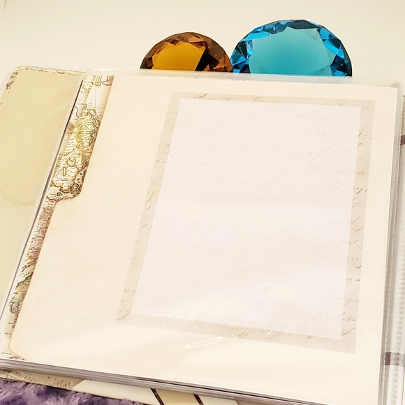 Creative Impulse Colorbok Travel themed scrapbook journal 8×8 add photos easily - Picture 6 of 6